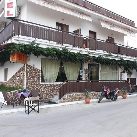 Hotel Paralia Nea Karvali Kültér fotó