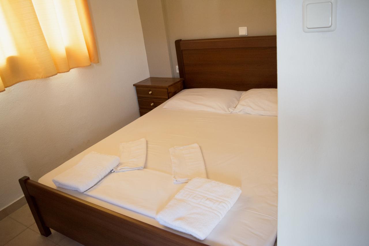 Hotel Paralia Nea Karvali Kültér fotó