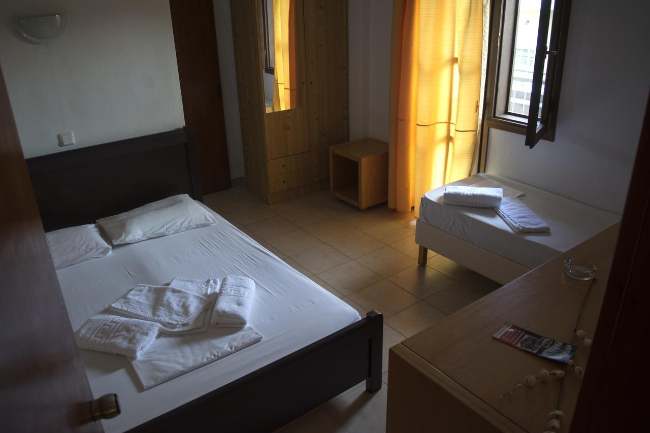 Hotel Paralia Nea Karvali Kültér fotó