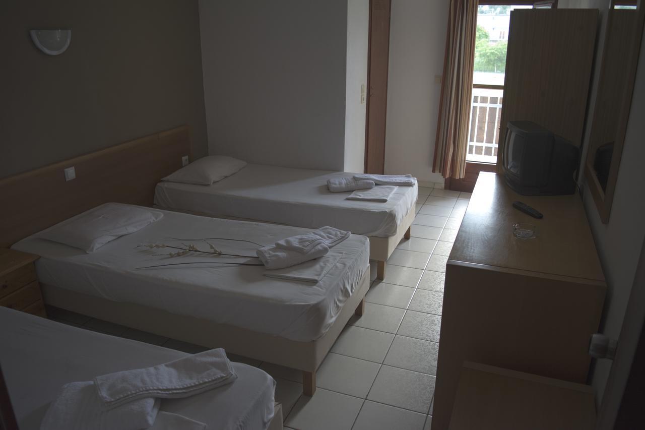 Hotel Paralia Nea Karvali Kültér fotó