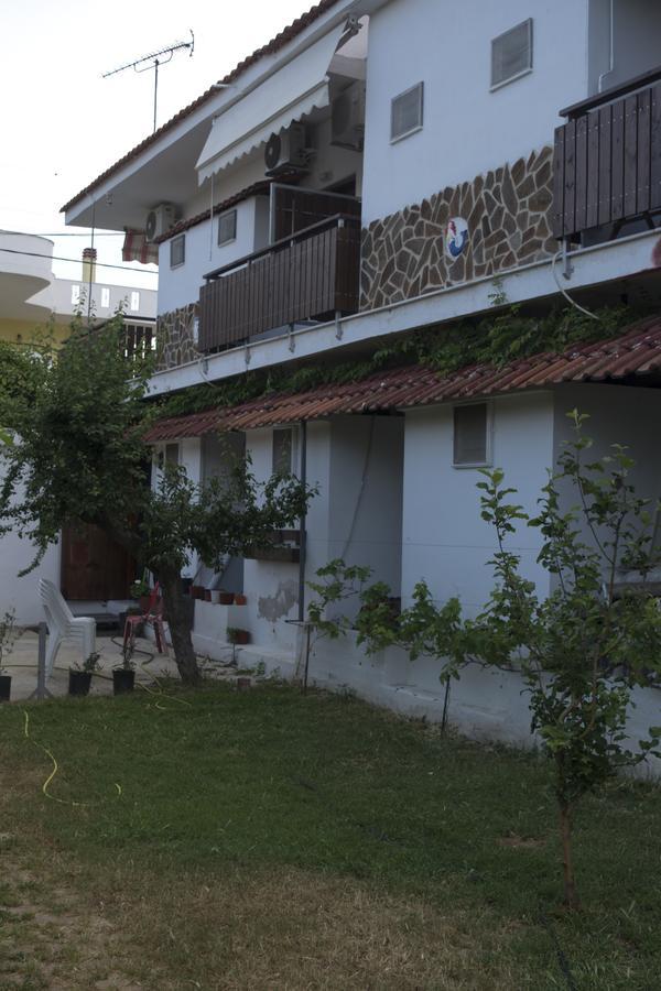 Hotel Paralia Nea Karvali Kültér fotó