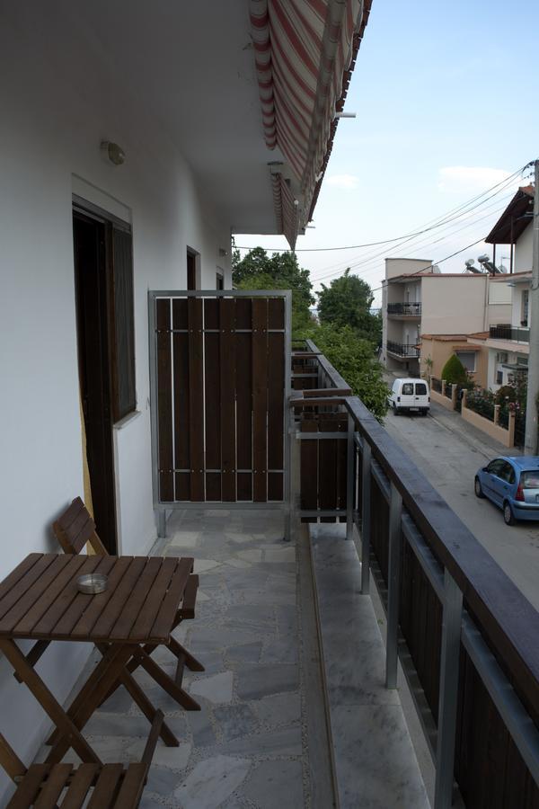 Hotel Paralia Nea Karvali Kültér fotó