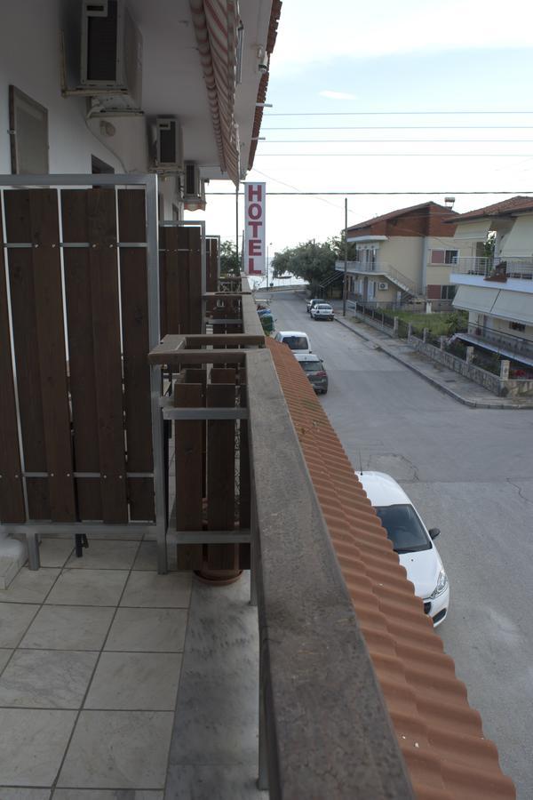 Hotel Paralia Nea Karvali Kültér fotó