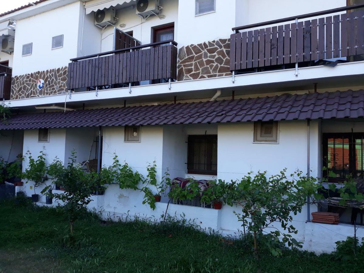 Hotel Paralia Nea Karvali Kültér fotó